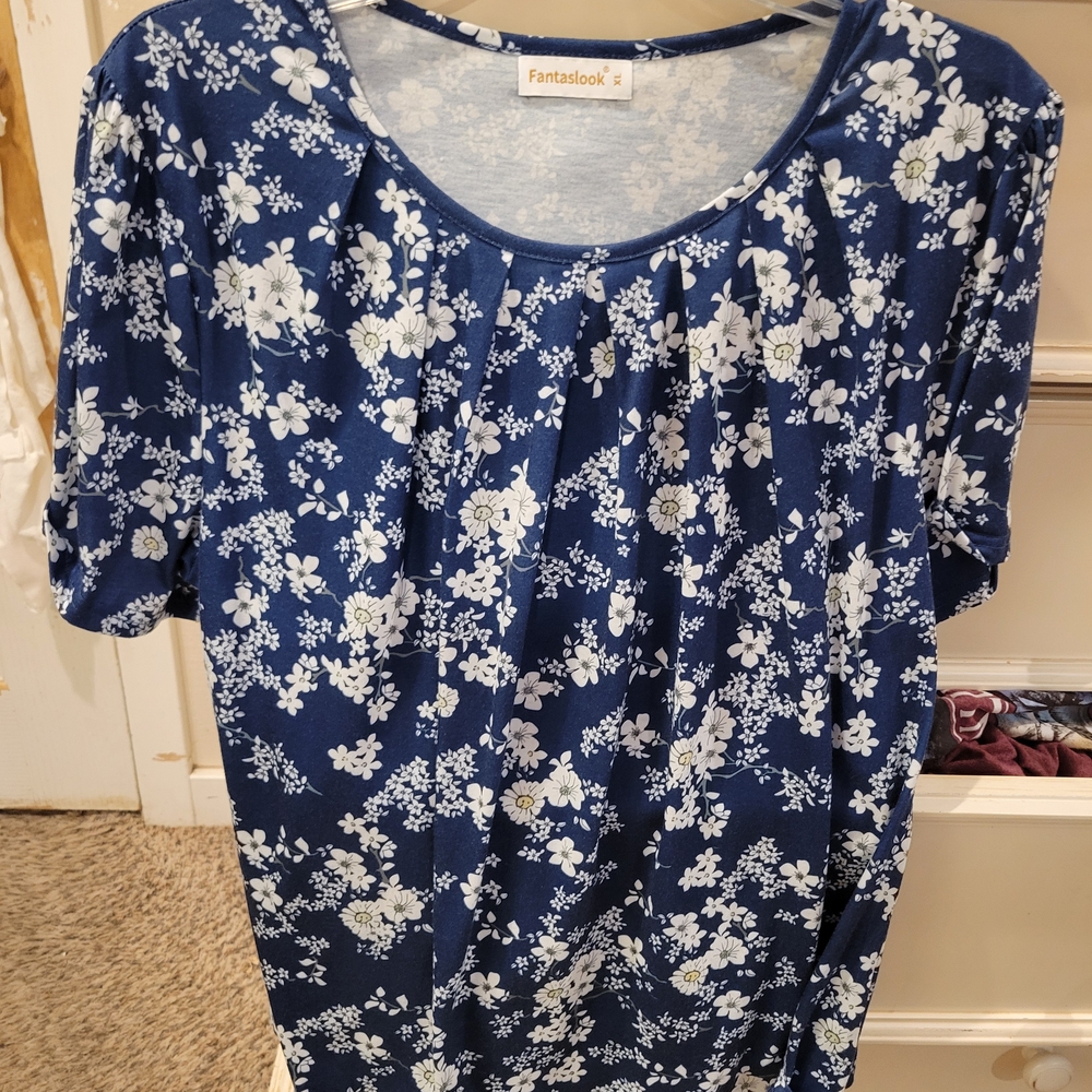 Blue and White Floral Short Sleeve Blouse